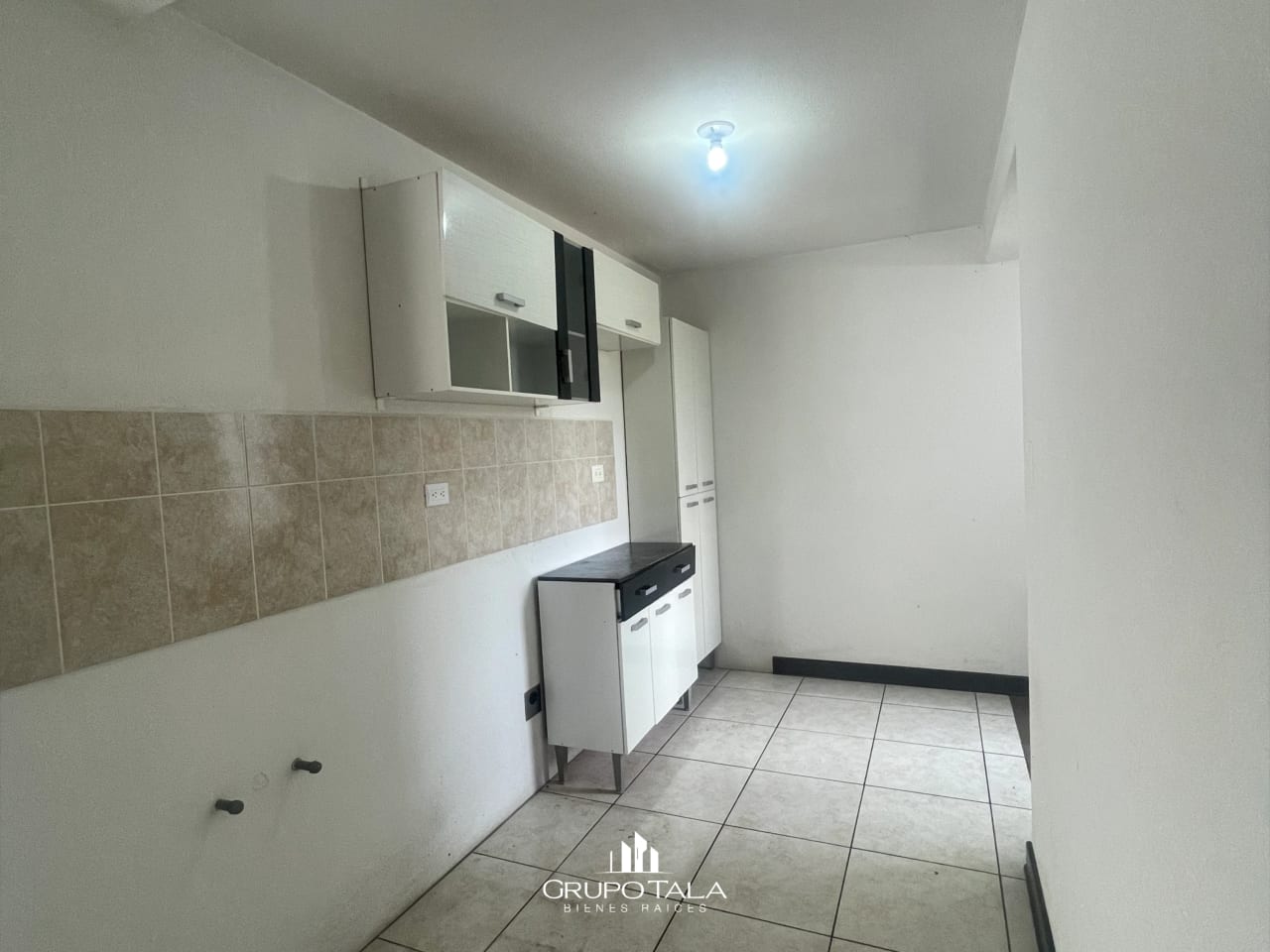 Encantador Apartamento en Renta zona 17 🏢. — Apartamento en Alquiler en Casa Florentina, Zona 17, Guatemala, Ciudad — foto 3 de 5