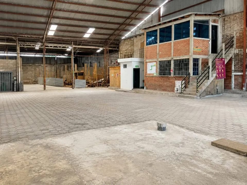 BODEGA EN VENTA O ALQUILER | CERRITO DEL CARMEN, ZONA 1 — Bodega / Ofibodega en Venta en Zona 1, Guatemala, Ciudad — foto 3 de 7