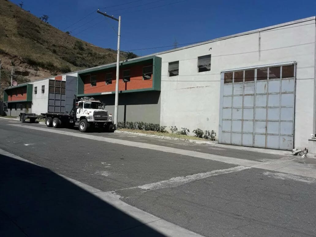 Bodega en Km 33 Carretera al Pacífico, Amatitlán — Bodega / Ofibodega en Alquiler en Amatitlán, Guatemala, Ciudad — foto 1 de 10