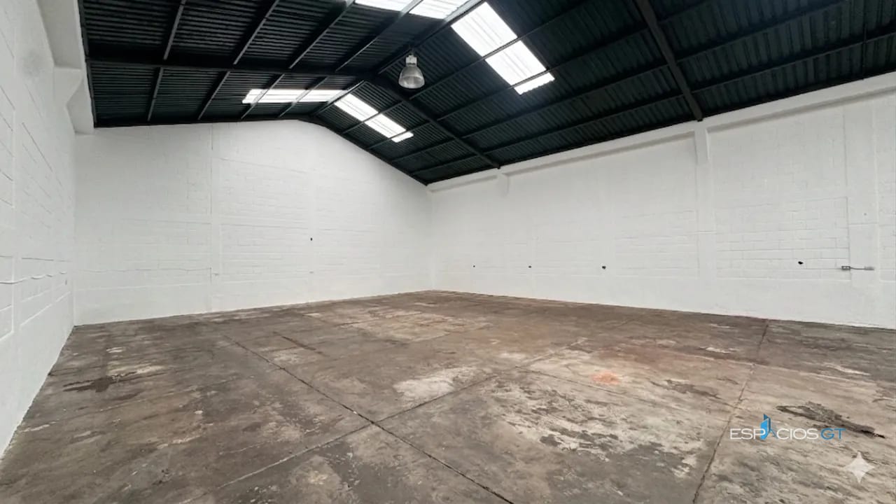 🏢 BODEGA IDEAL PARA GYM, ALMACENAMIENTO, ZONA 16 FRENTE A SANTA AMELIA — Bodega / Ofibodega en Alquiler en Santa Amelia, Zona 16, Guatemala, Ciudad — foto 4 de 12