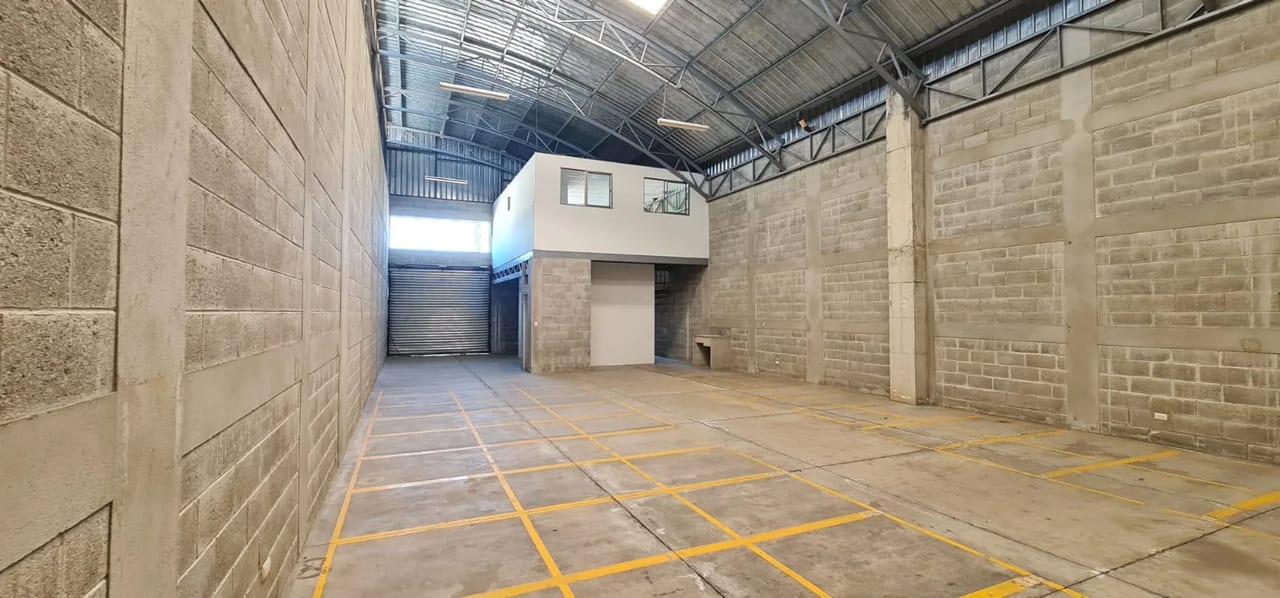 Rento Ofibodega en el Naranjo — Bodega / Ofibodega en Alquiler en Zona 4 Mixco, Guatemala, Ciudad — foto 2 de 5