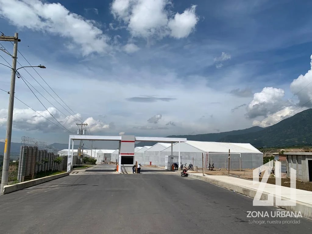 Bodega con andén y acceso estratégico — Bodega / Ofibodega en Alquiler en Barcenas, Guatemala, Ciudad — foto 4 de 10