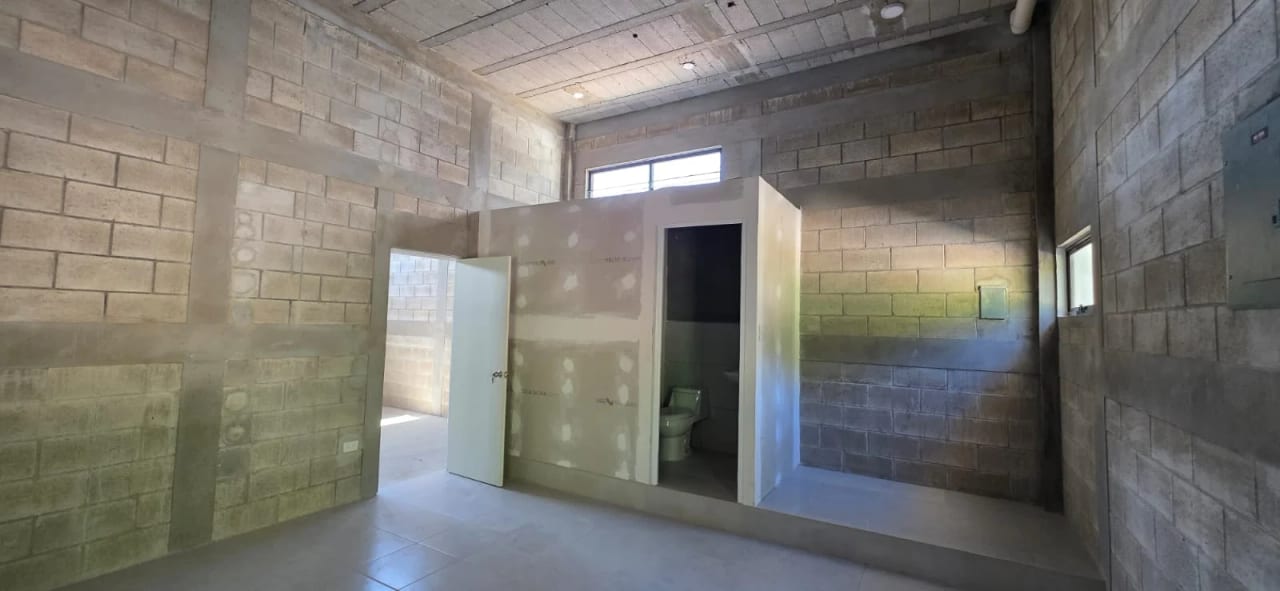 📢 NUEVA OFIBODEGA DISPONIBLE – EN EL NARANJO — Bodega / Ofibodega en Alquiler en Condado Naranjo, Zona 4 Mixco, Guatemala, Ciudad — foto 6 de 9
