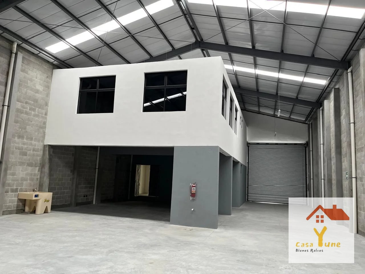 Bodega en alquiler Chimaltenango — Bodega / Ofibodega en Alquiler en Chimaltenango, Chimaltenango — foto 1 de 10
