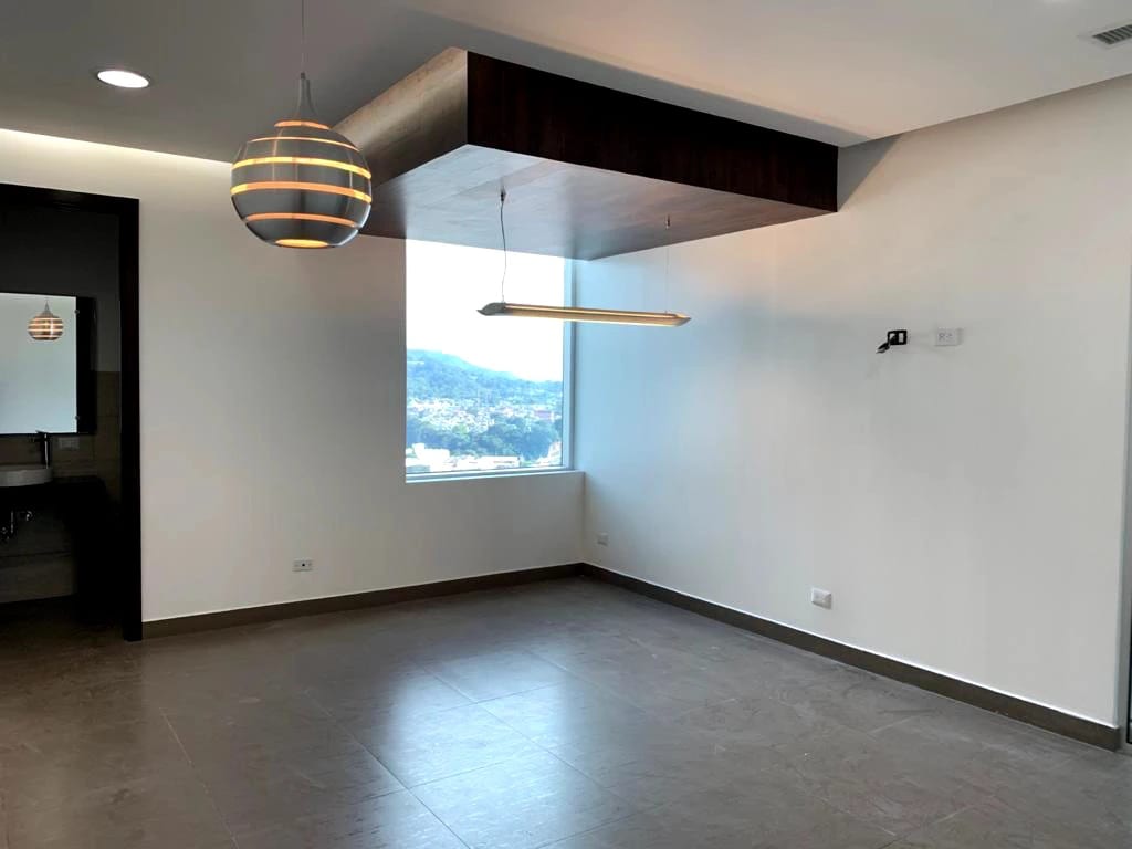 Oficinas en Alquiler | Torre IV, Zona Pradera, Zona 10 — Bodega / Ofibodega en Alquiler en Zona Pradera, Zona 10, Guatemala, Ciudad — foto 7 de 11
