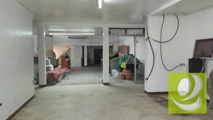 🏢 ¡IMPULSA TU NEGOCIO EN UNA UBICACIÓN ESTRATÉGICA! BODEGA COMERCIAL EN RENTA A PASOS DE LA ROOSEVELT – ZONA 7 — Bodega / Ofibodega en Alquiler en Zona 7, Guatemala, Ciudad — foto 2 de 5