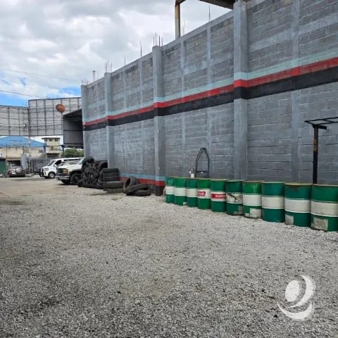 ¡¡¡Ofi-bodega en Terreno Amplio y Comercial sobre Bulevar El Caminero — Bodega / Ofibodega en Alquiler en Zona 6 Mixco, Guatemala, Ciudad — foto 3 de 17