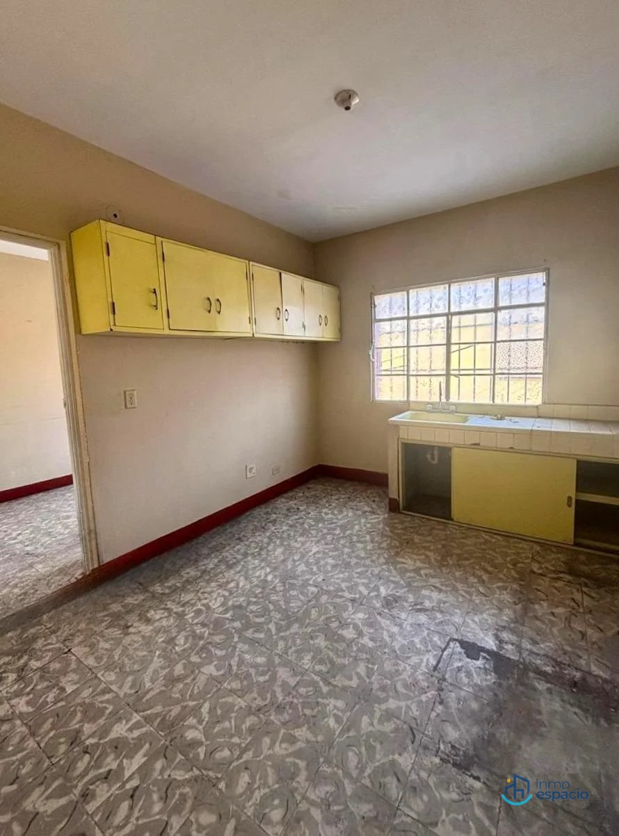 Bodega en alquiler o venta ubicada en Zona 1, Ciudad de Guatemala, sector Mercado de las Flores - 15
