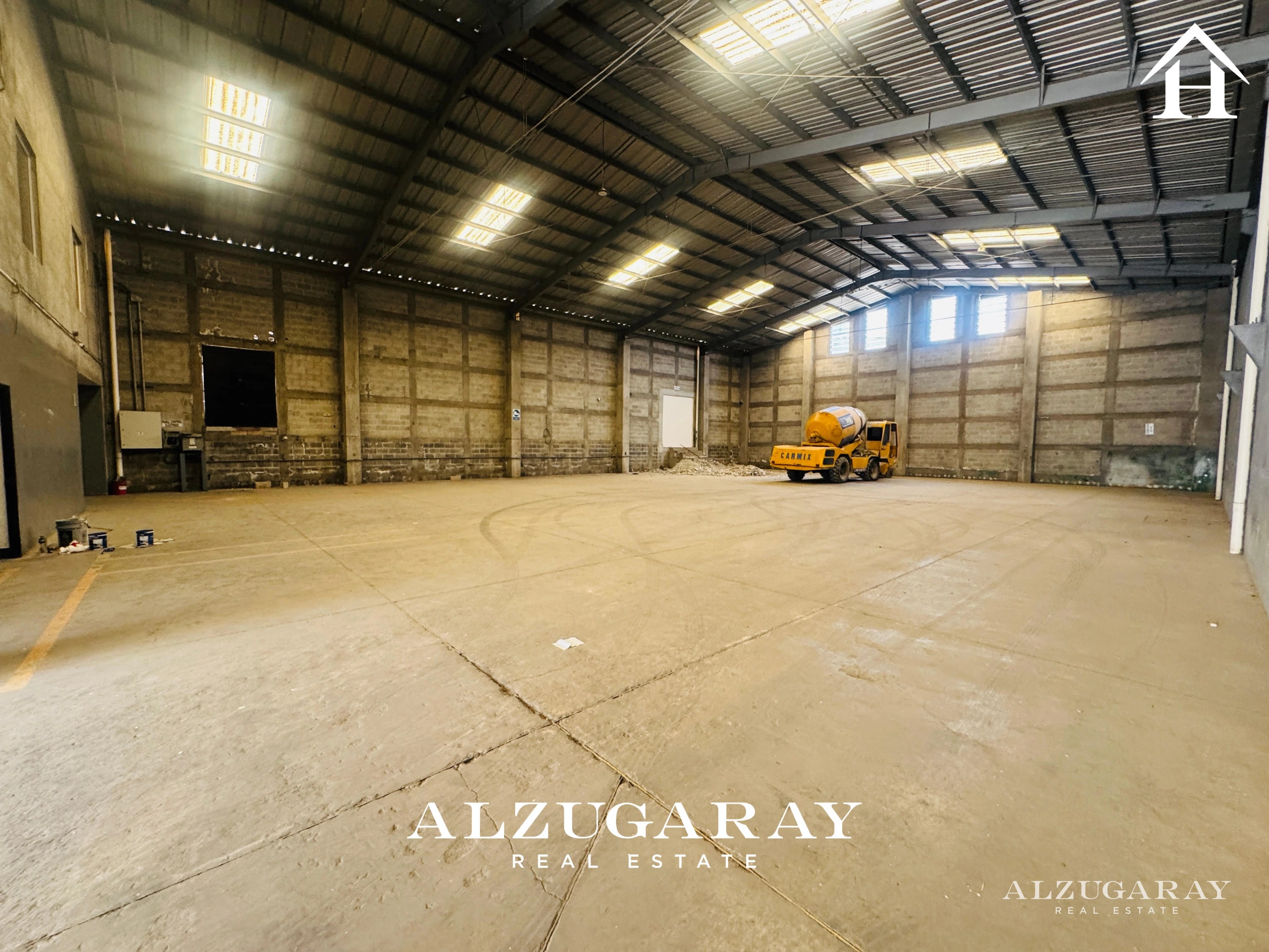 OFIBODEGA CON MULTIPLES ACCESOS - 815 MT2 / PARQUE INDUSTRIAL, AMATITLÁN — Bodega / Ofibodega en Alquiler en Amatitlán, Guatemala, Ciudad — foto 1 de 10
