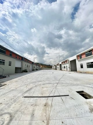 BODEGA EN NARANJO ZONA 4 DE MIXCO ZONA EMPRESARIAL NARANJO  — Bodega / Ofibodega en Alquiler en Zona 4 Mixco, Guatemala, Ciudad — miniatura 3 de 7