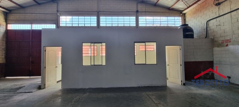 BODEGA ZONA 13 - 9