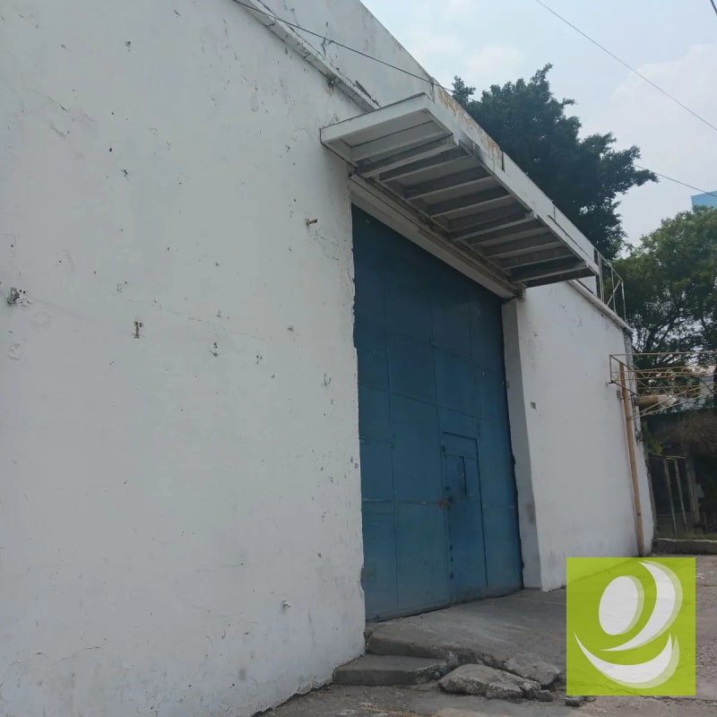 Renta Sobre Calzada Aguilar Batres de Bodega - 3