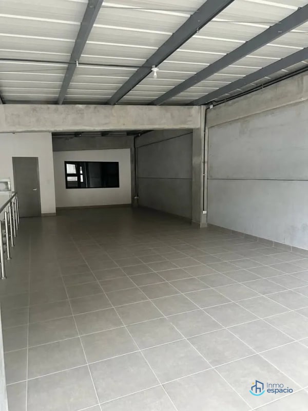Bodega en Renta, zona 18-Ofibodegas Bouganbilias - 2