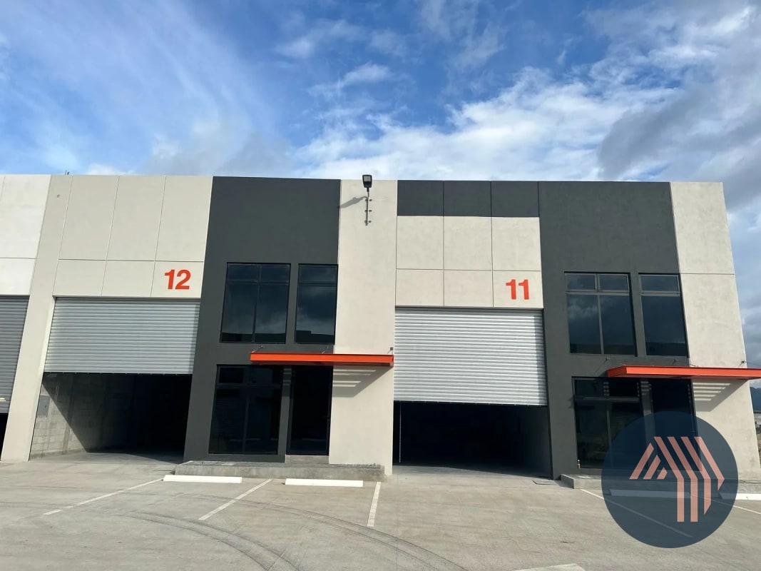ALQUILER DE OFIBODEGA PARA ESTRENAR - EMPRESARIAL CHIMALTENANGO - 1