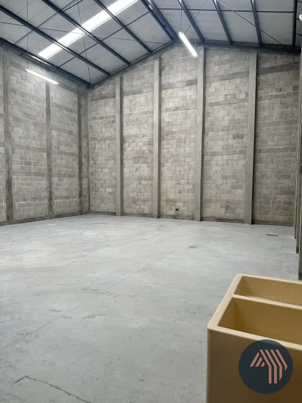 ALQUILER DE OFIBODEGA PARA ESTRENAR - EMPRESARIAL CHIMALTENANGO — Bodega / Ofibodega en Alquiler en Chimaltenango, Chimaltenango — foto 8 de 13
