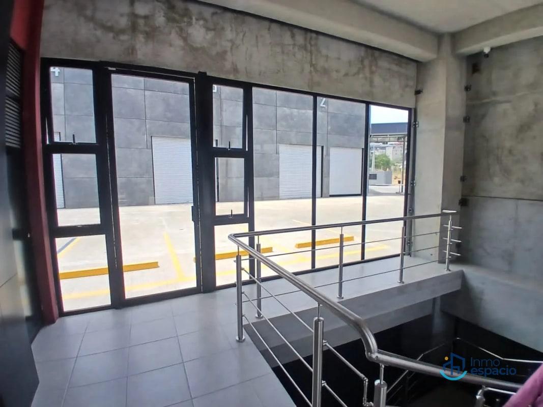 Bodega en Renta, zona 18-Ofibodegas Bouganbilias - 7