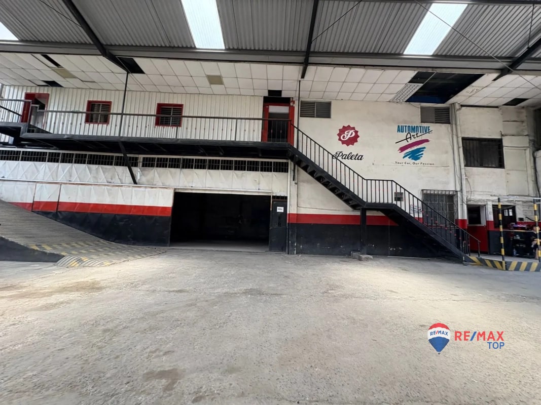 ZONA 8, BODEGA EN SAN CRISTÓBAL  4,200 MTS l AMBIENTES AMPLIOS - 6