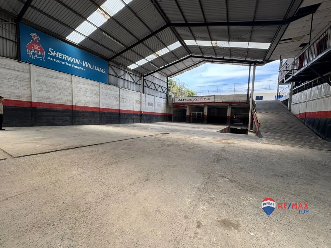 ZONA 8, BODEGA EN SAN CRISTÓBAL 4,200 MTS l AMBIENTES AMPLIOS - 4