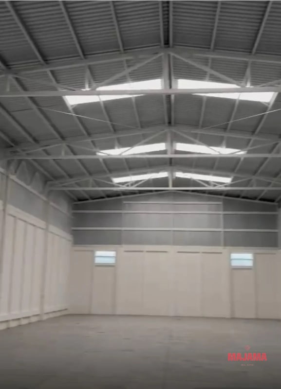 BODEGA CON EXPOSICIÓN COMERCIAL SOBRE CES, CODIGO 04_BR13 - 1