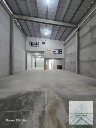 Bodegas renta Calzada La Paz zona 18 — Bodega / Ofibodega en Alquiler en Zona 18, Guatemala, Ciudad — miniatura 3 de 7