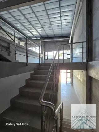 Bodegas renta Calzada La Paz zona 18 — Bodega / Ofibodega en Alquiler en Zona 18, Guatemala, Ciudad — miniatura 2 de 7