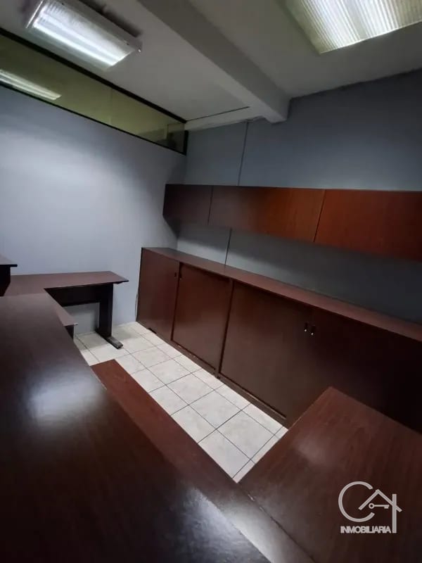 Edificio con Bodega en Alquiler – 20 Calle, Zona 10 — Bodega / Ofibodega en Alquiler en Zona 10, Guatemala, Ciudad — foto 13 de 15
