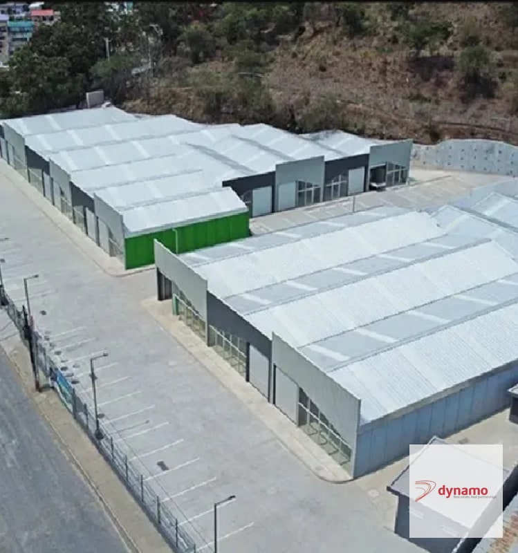 Bodega de 187.82 m² con vitrina frontal y alto flujo vehicular - 5