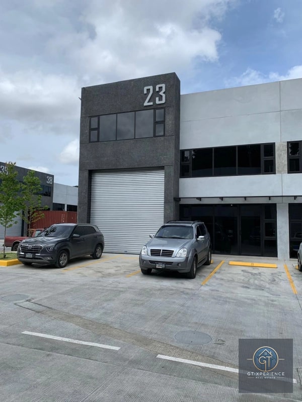 Bodega Bouganbilias en Calzada La Paz - 10