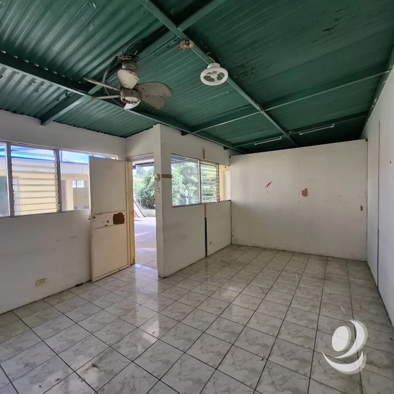 Ofi-Bodega en Venta San Cristóbal Zona 8 de Mixco - 2