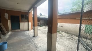 Propiedad para remodelar o demoler! En excelente ubicación comercial.  zona 7 — Bodega / Ofibodega en Alquiler en Zona 7, Guatemala, Ciudad — miniatura 3 de 4