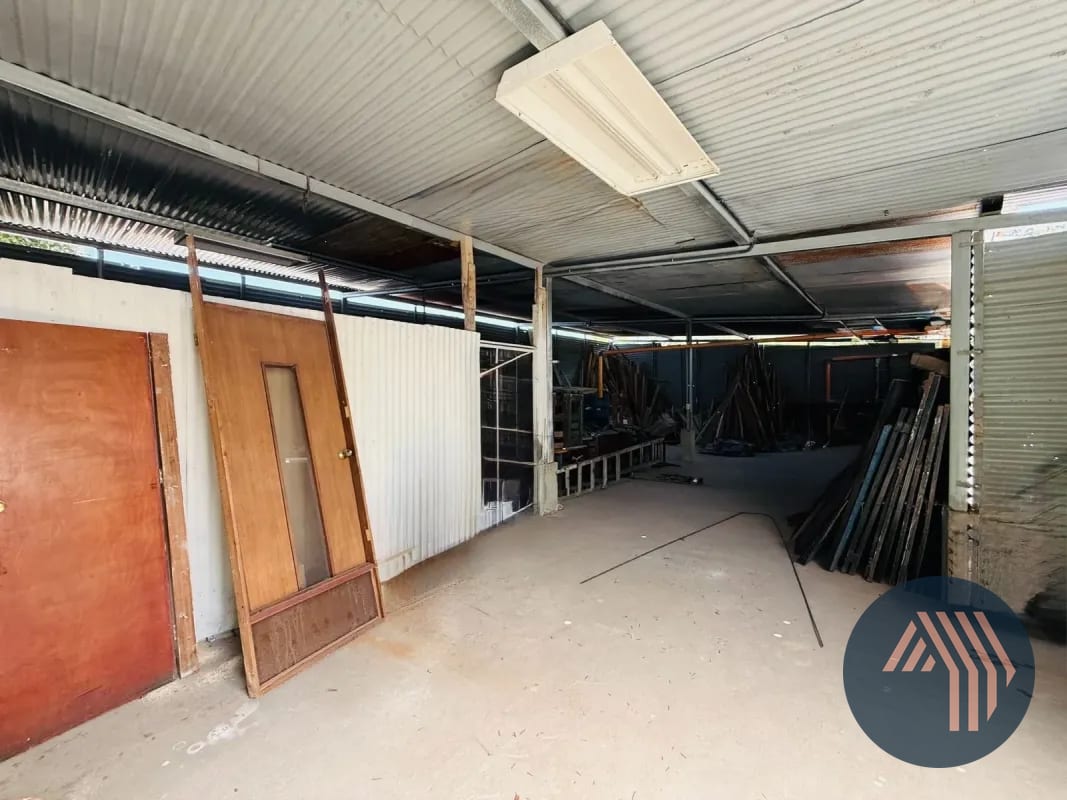 ALQUILER DE AMPLIA PROPIEDAD COMERCIAL - BOCA DEL MONTE, VILLA CANALES — Bodega / Ofibodega en Alquiler en Villa Canales, Guatemala, Ciudad — foto 8 de 17
