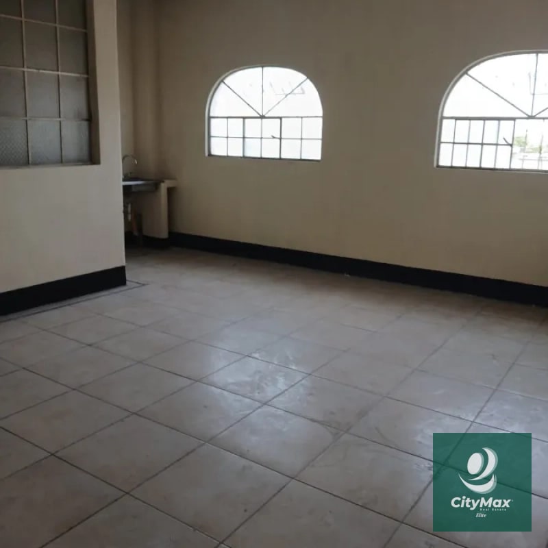 BODEGA EN RENTA - CERCANO AL MONUMENTO DE LA MADRE ZONA 7 - 5