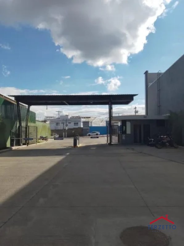 OFIBODEGA EN COMPLEJO NUEVO ¨EL ENCINAL¨ ZONA 7 - 9