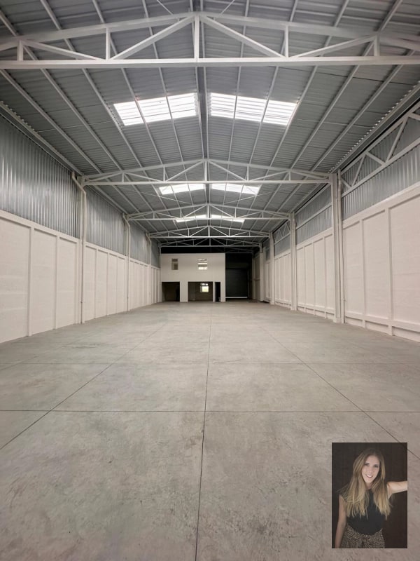 Bodega en renta Industrial Campestre Comercial ideal para showroom, sala de venta!! Da hacia la carretera! - 10
