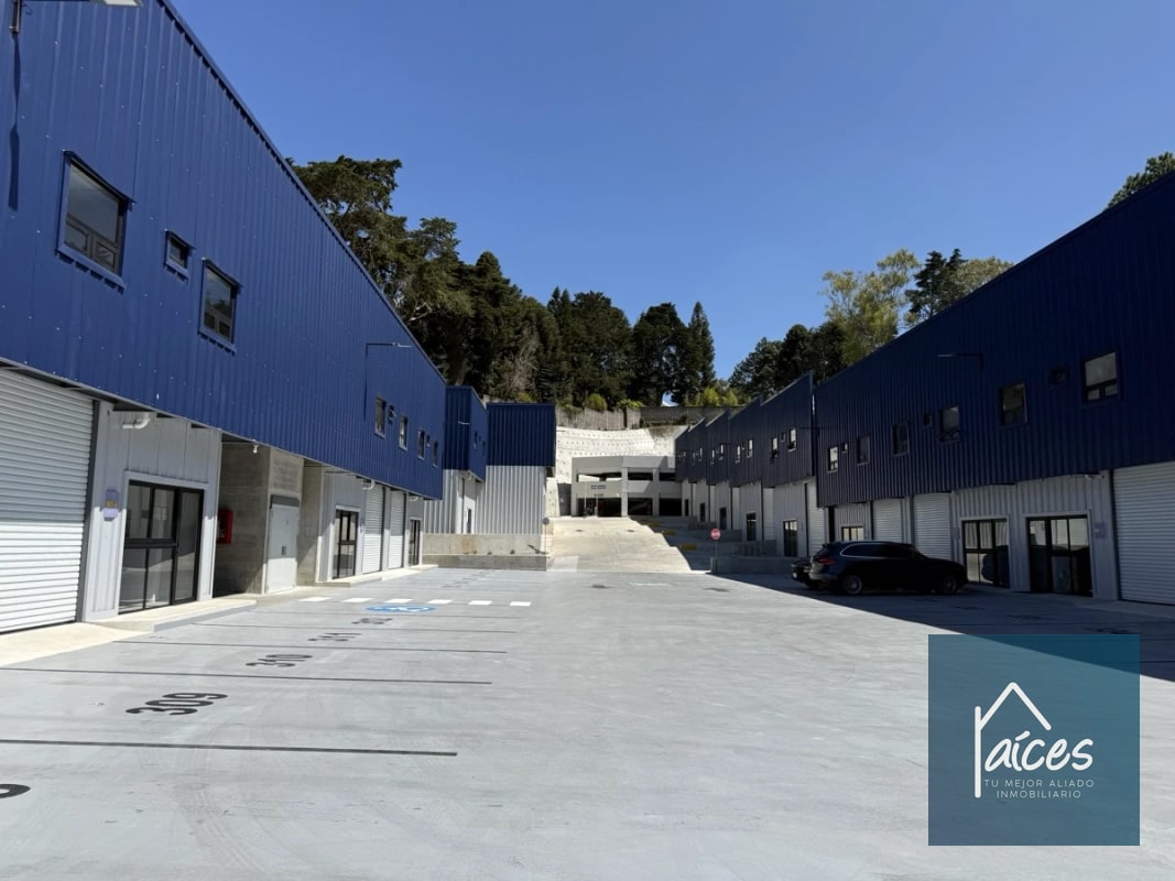 Ofibodega en renta K13 Santa Rosaliía (D) - 1