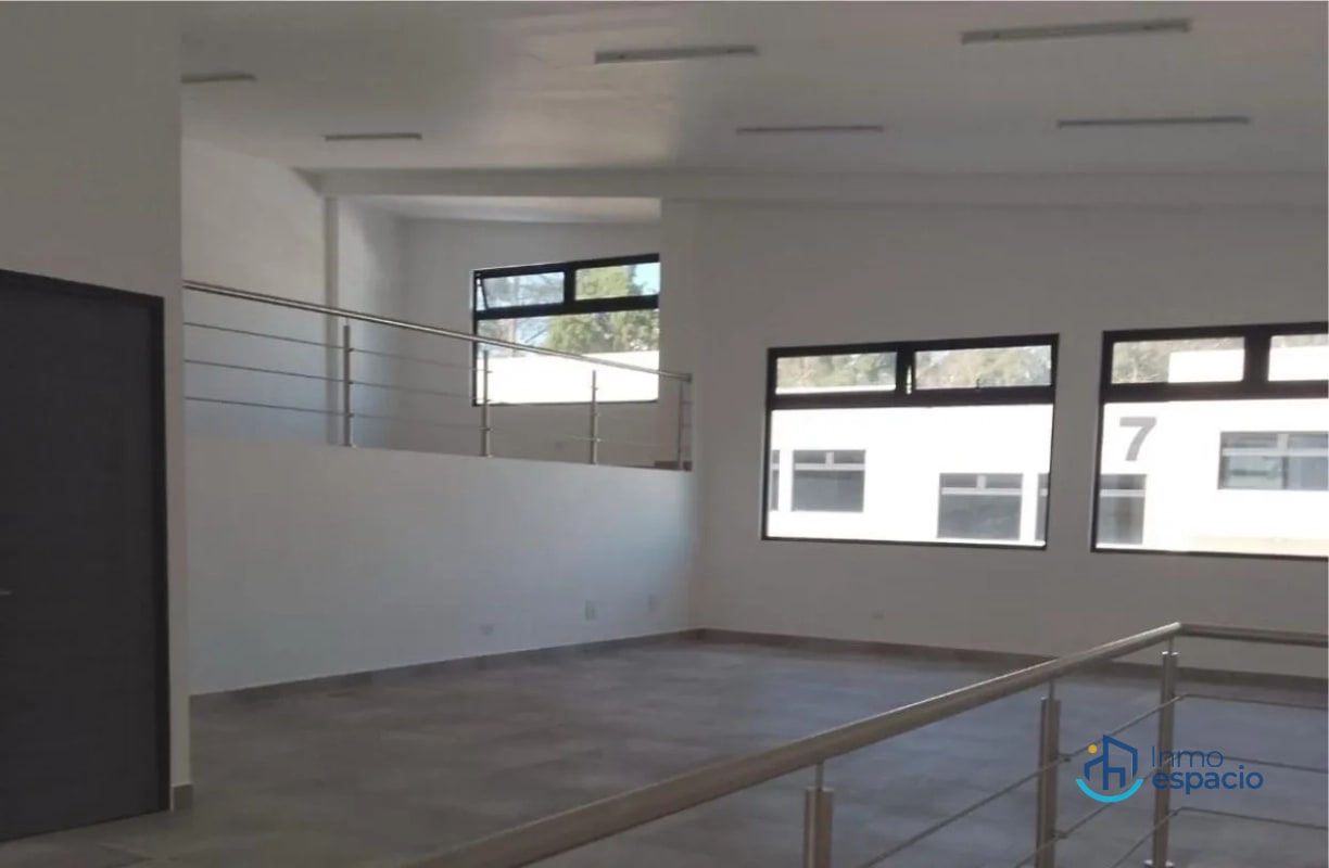 Ofibodega en renta, finalizada Calzada Roosvelt - 11