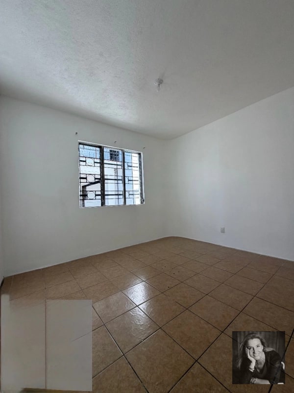 Casa para Oficinas en Renta | Zona 9, Con bodega - 14