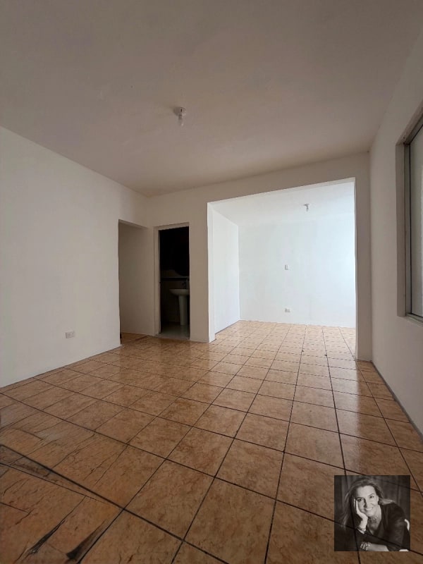 Casa para Oficinas en Renta | Zona 9, Con bodega - 12