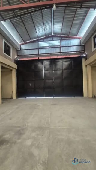 Bodega en renta-  San Cristobal — Bodega / Ofibodega en Alquiler en Pinares de San Cristobal, Zona 8 Mixco, Guatemala, Ciudad — miniatura 15 de 17