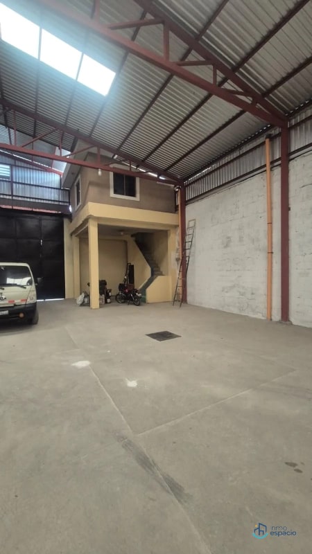 Bodega en renta-  San Cristobal — Bodega / Ofibodega en Alquiler en Pinares de San Cristobal, Zona 8 Mixco, Guatemala, Ciudad — foto 13 de 17