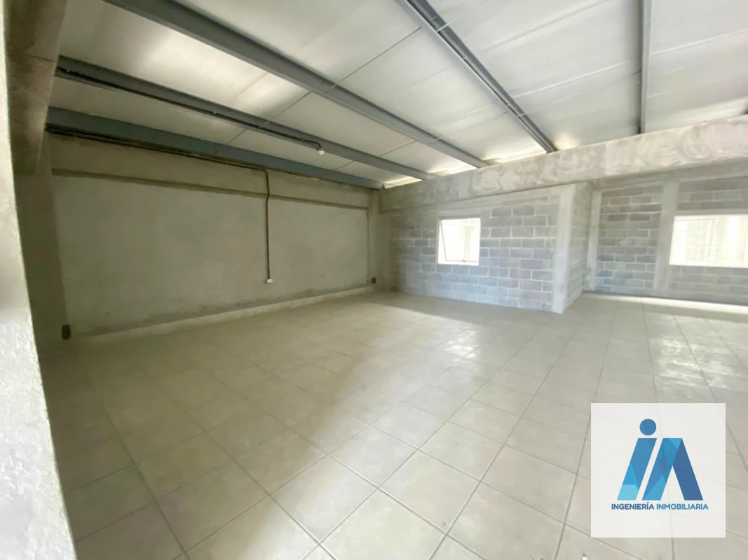 OFIBODEGA EN RENTA – CONDOMINIO DE BODEGAS - 13