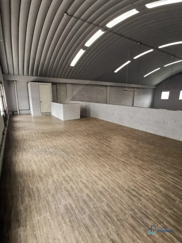 OFIBODEGA EN VENTA – Carretera Interamericana, zona 1 de Mixco, - 11