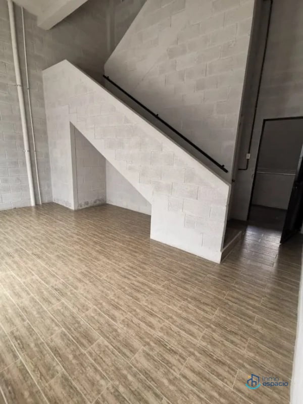 OFIBODEGA EN VENTA – Carretera Interamericana, zona 1 de Mixco, - 2