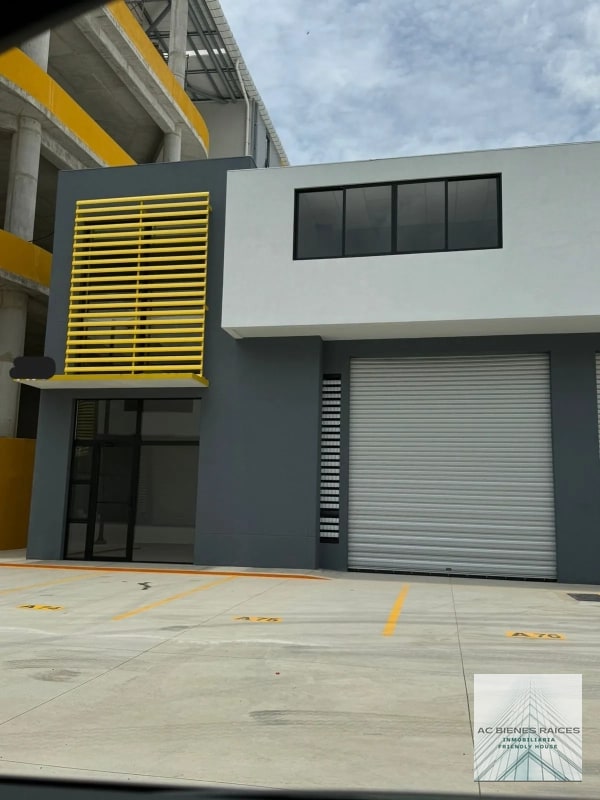 bodega en renta zona 4 de Mixco El Naranjo - 1