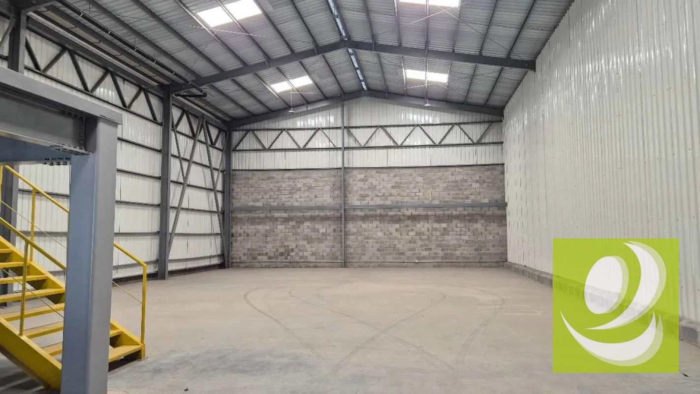 EN VENTA O RENTA BODEGA DENTRO DE CONDOMINIO INDUSTRIAL EN CARRETERA A EL SALVADOR - 1