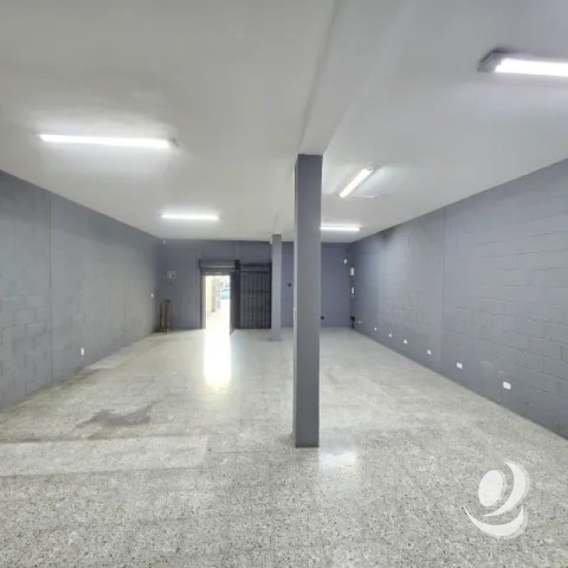 Edificio y Bodega en Renta Zona 12 sobre Aguilar Batres - 4