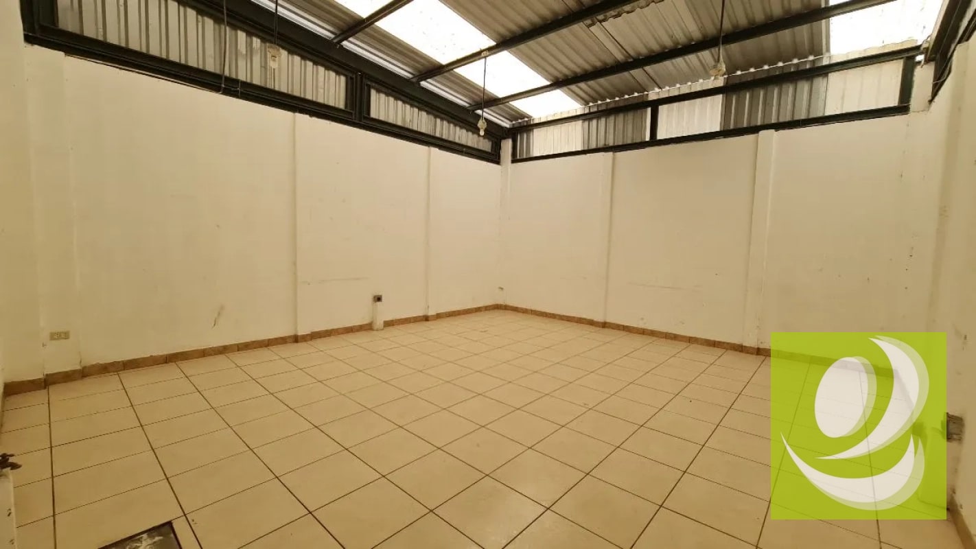 Alquilo Ofibodega en San Cristobal Mixco - 1