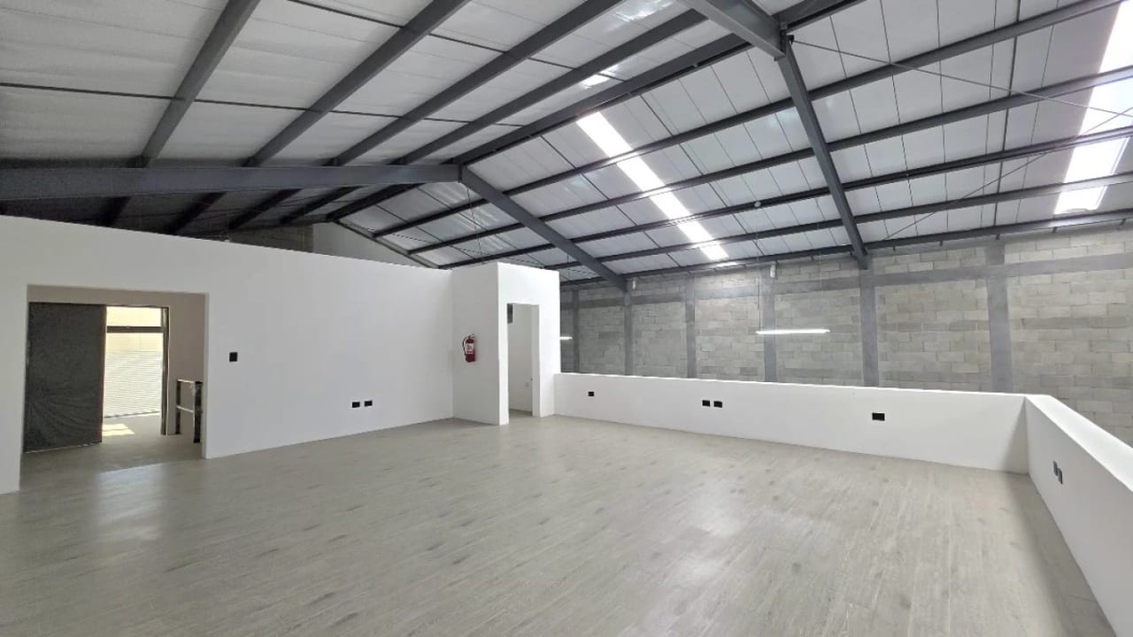 Ofi Bodega en renta en Chimaltenango. — Bodega / Ofibodega en Alquiler en Chimaltenango, Chimaltenango — foto 4 de 17