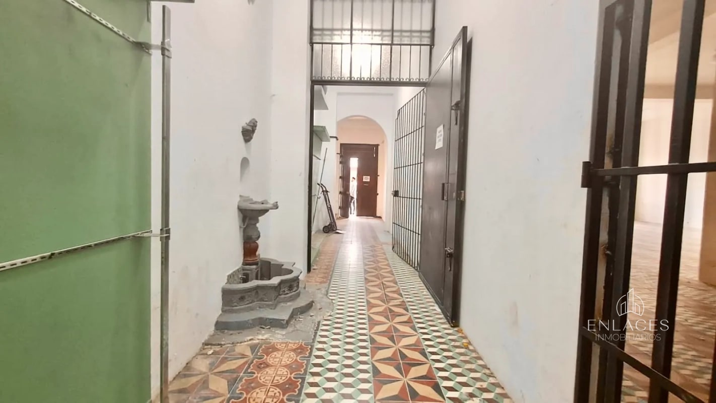 Zona 1 • Bodega en Renta • 15 calle y 3a. avenida - 3