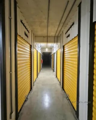 BODEGA EN RENTA ZONA 13, HINCAPIE — Bodega / Ofibodega en Alquiler en Zona 13, Guatemala, Ciudad — miniatura 6 de 10